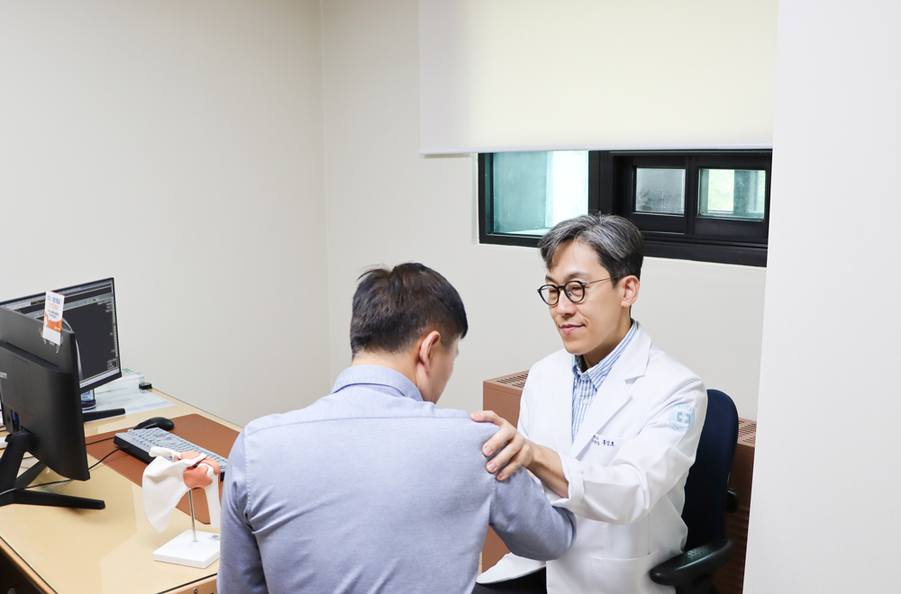 갑작스럽고 심한 통증·야간통 나타난다면 석회성건염 의심 [이데일리]