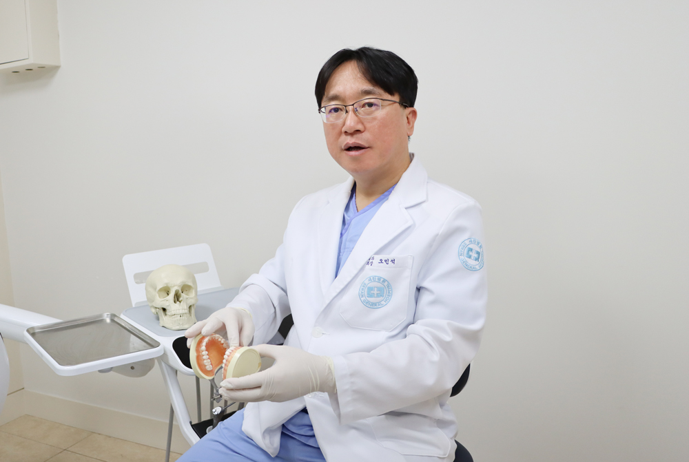 나이 많다고 ‘임플란트’ 못하지 않아…복용약‧잇몸뼈 상태 살펴야 [코리아헬스로그]