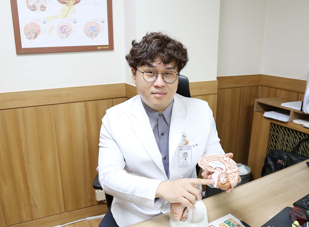 열 내렸는데 몸은 ‘휘청’⋯독감 후 어지럼증, 후유증으로 넘겨도 될까 [코메디닷컴]