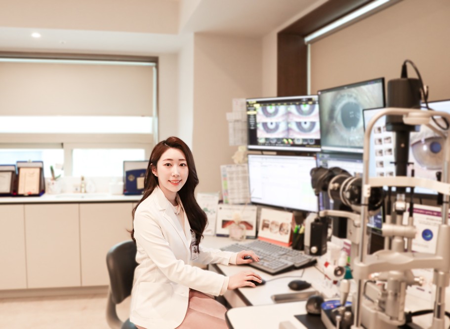 가을철 야외활동 중 나뭇가지에 눈 찔렸다면 ‘진균성 각막염’ 주의 [백세시대]